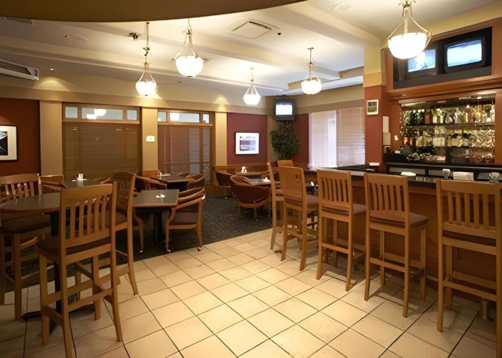 The Glenmore Inn & Convention Centre 卡加利 外观 照片
